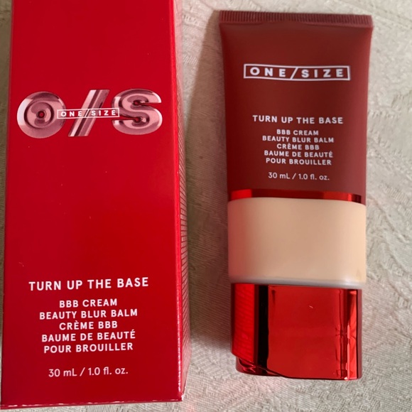 One/Size Beauty Turn up the Base Blurring Foundation Fair 3 BNIB - Picture 1 of 14
